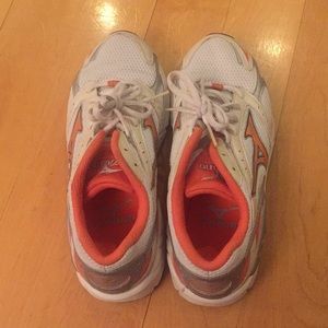 mazuno athletic shoes (women)